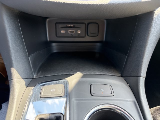 Used 2024 Chevrolet Equinox LT AWD/4WD image 26