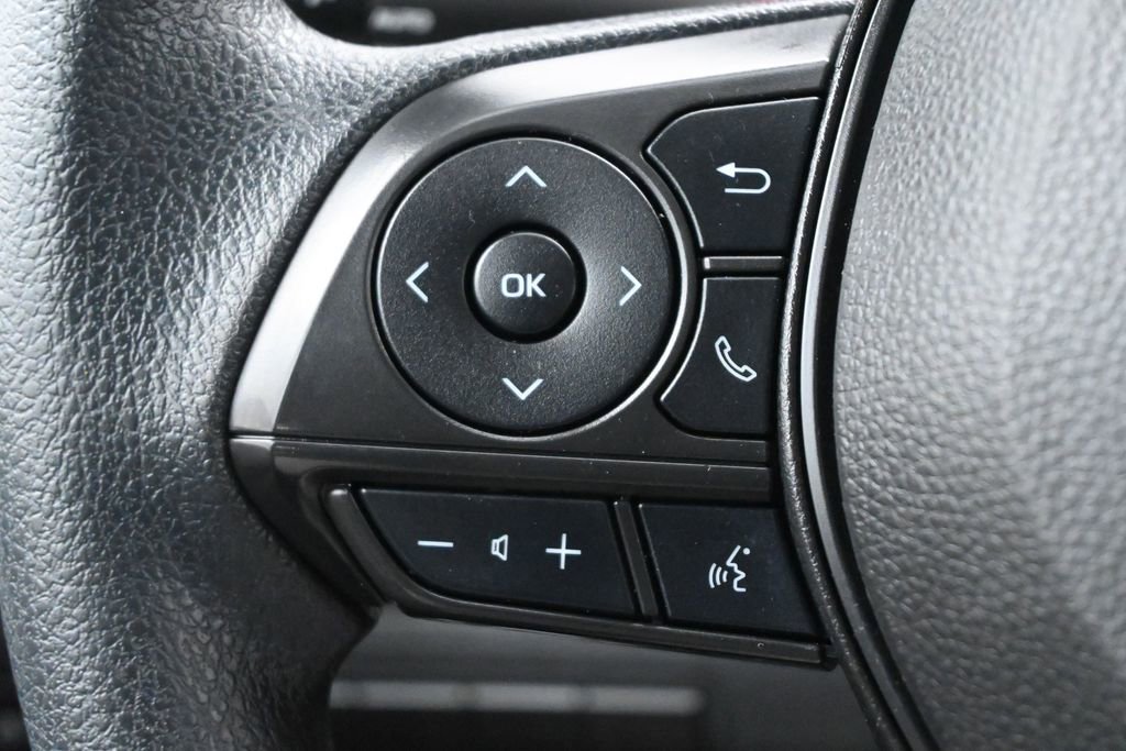Used 2022 Toyota Corolla LE FWD image 6