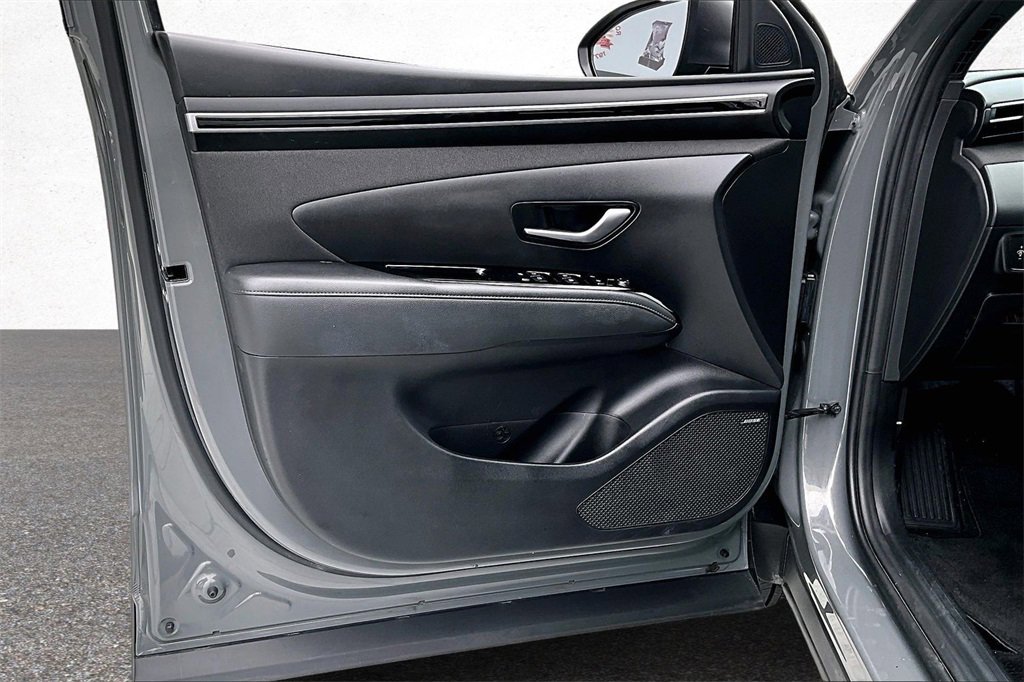 Used 2023 Hyundai Santa Cruz Limited image 21