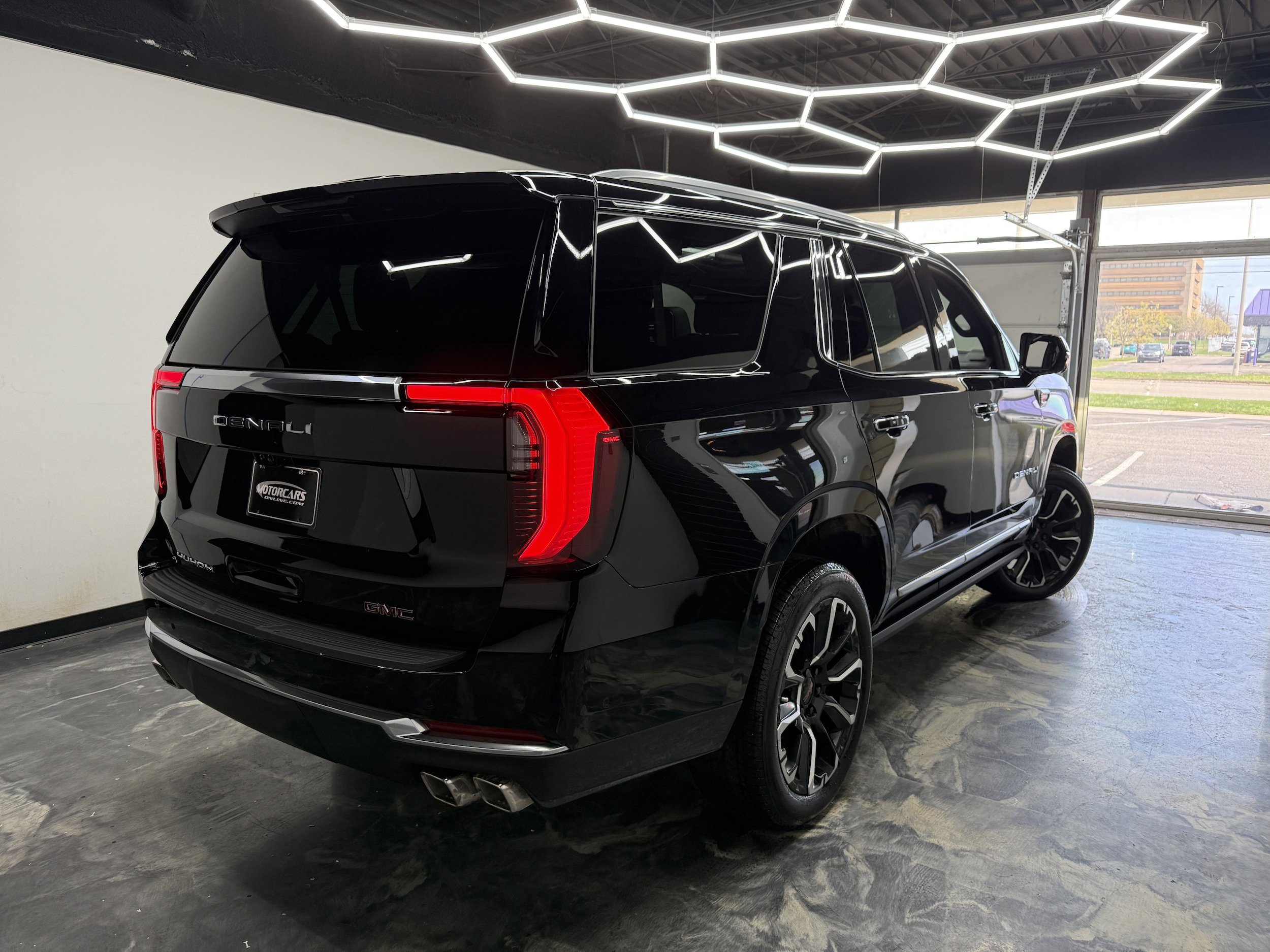 Used 2026 GMC Yukon Denali w/ Denali Reserve Package AWD/4WD image 5