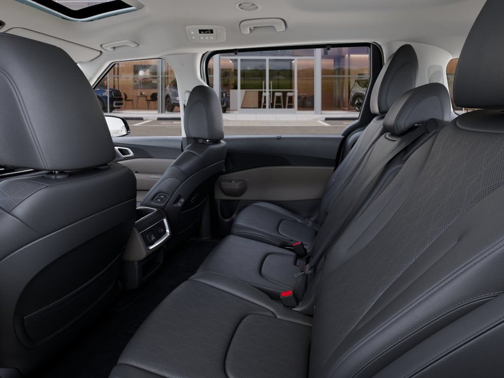 New 2027 Kia Carnival SX FWD image 18