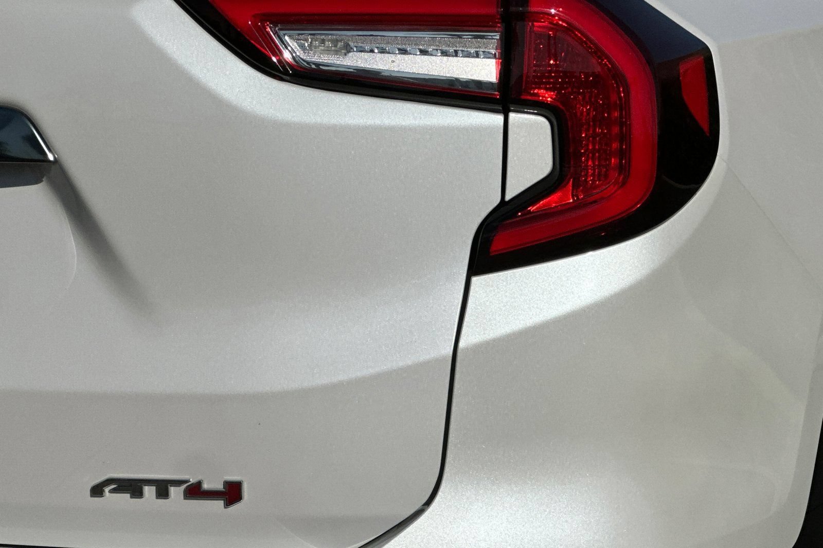 Certified 2022 GMC Terrain AT4 w/ Infotainment Package II AWD/4WD image 29