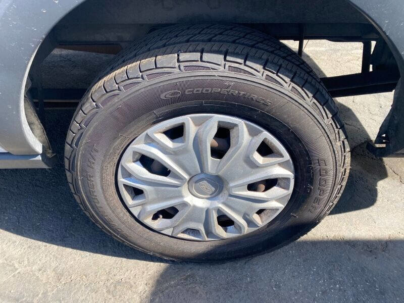 Used 2018 Ford Transit 350 XLT RWD image 17