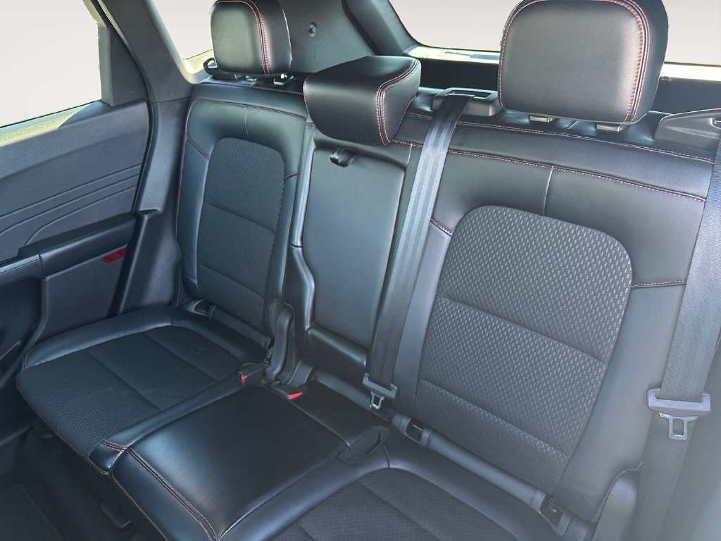 Used 2025 Ford Escape ST-Line Select AWD/4WD image 13