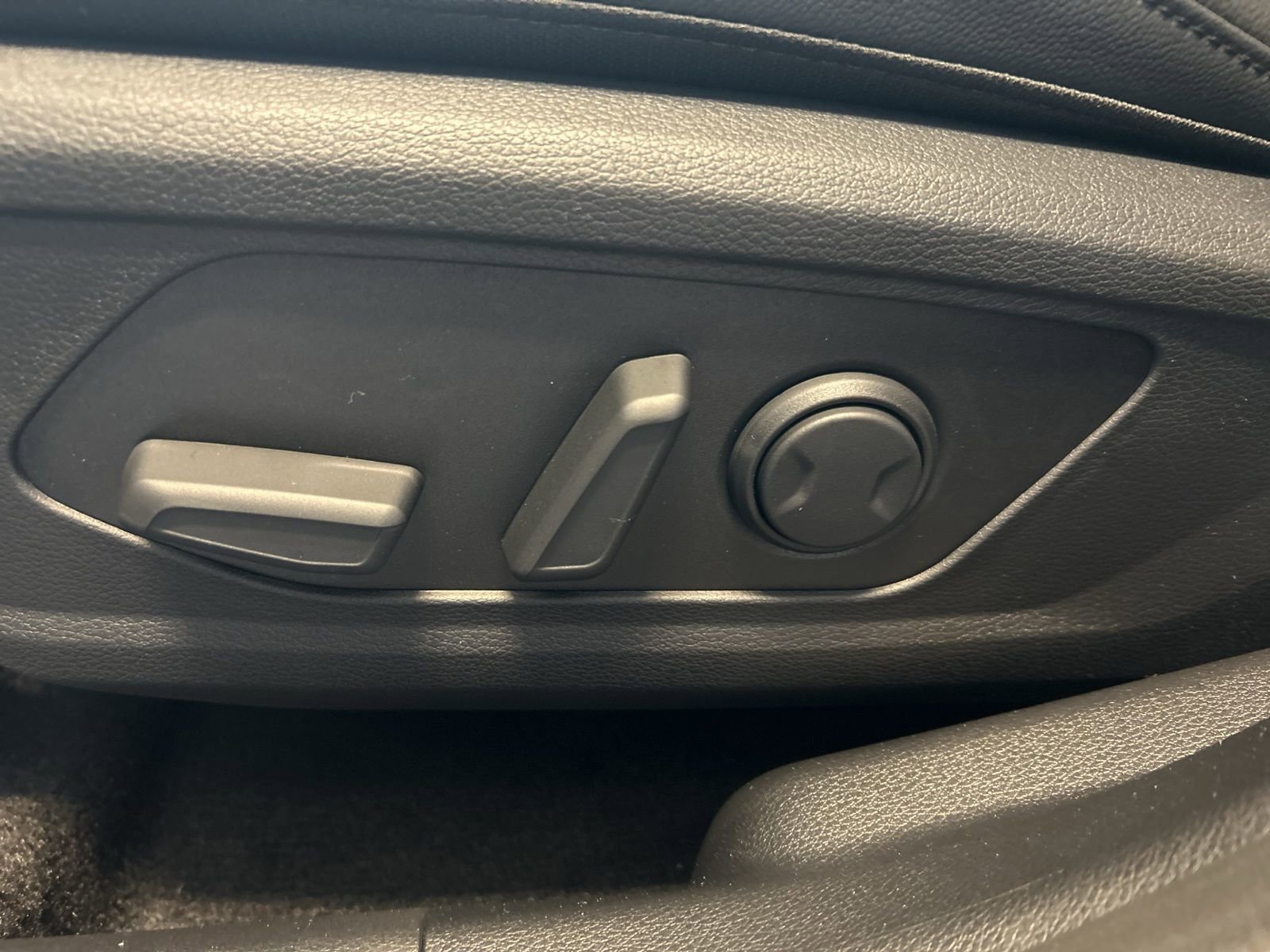 New 2026 Kia Sportage EX image 18