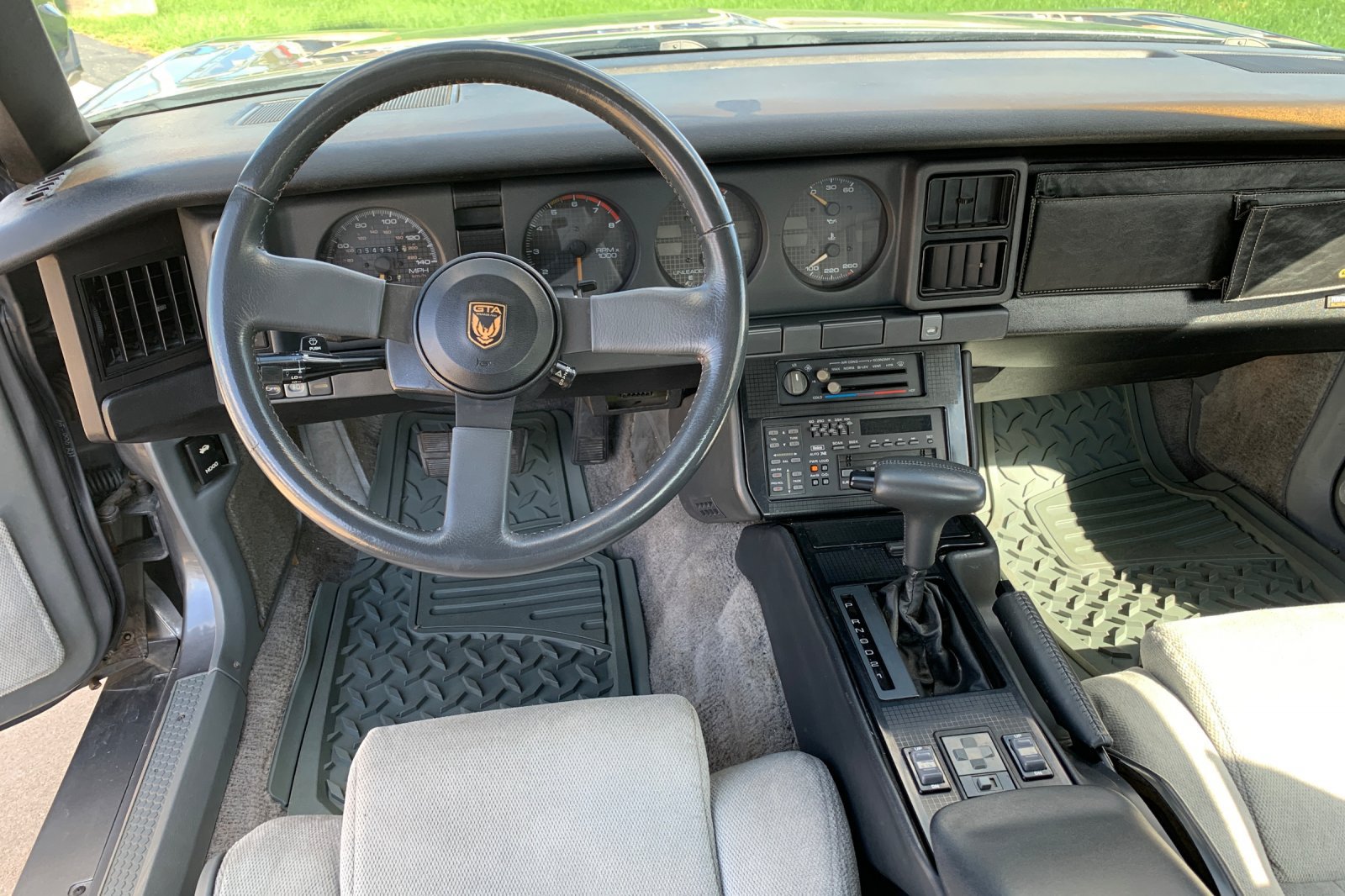 Used 1987 Pontiac Firebird Trans Am RWD image 17
