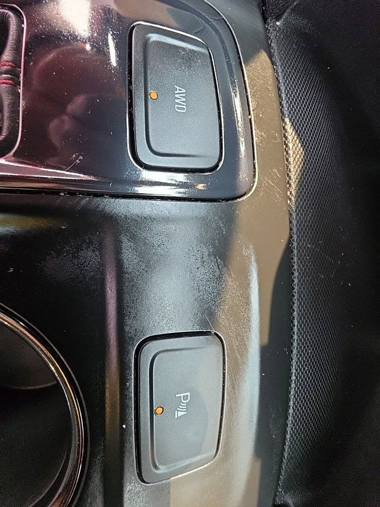 Used 2023 Chevrolet Equinox RS AWD/4WD image 19