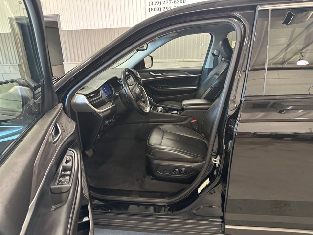 Used 2022 Jeep Grand Cherokee L Limited image 12