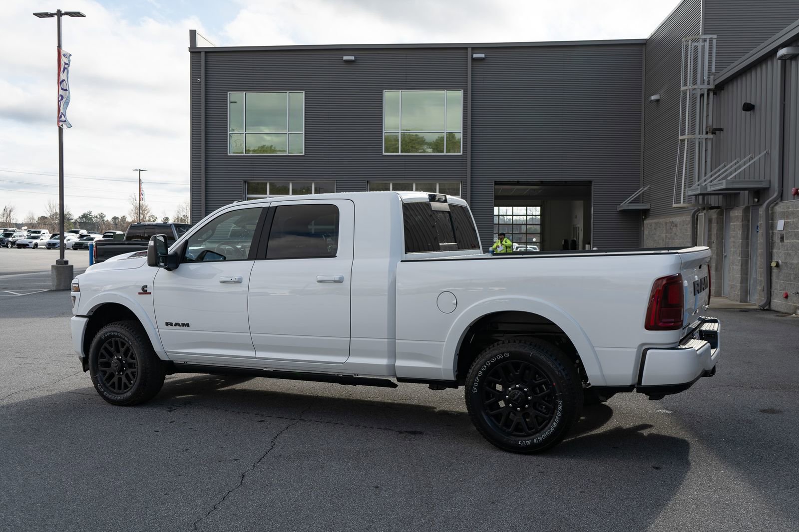 New 2026 RAM 2500 Limited AWD/4WD image 15