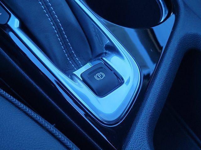 Used 2023 Buick Encore GX Select w/ Sport Touring Package FWD image 31