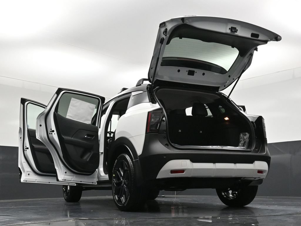 New 2026 Nissan Kicks SR AWD/4WD image 35