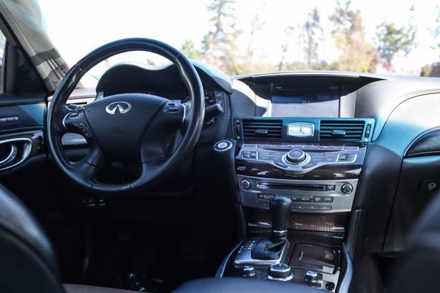 Used 2016 INFINITI Q70 L 3.7 w/ Deluxe Touring Package image 31