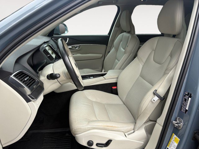 Used 2020 Volvo XC90 T6 Momentum w/ Protection Package Premier AWD/4WD image 16