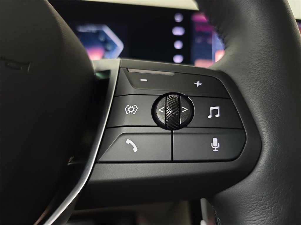 Used 2025 BMW X2 xDrive28i w/ Convenience Package image 21