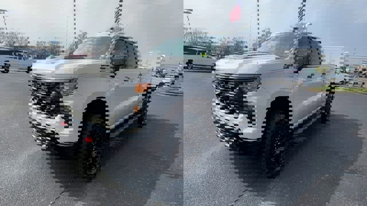 New 2026 Chevrolet Silverado 1500 Custom Trail Boss w/ LPO, Dark Essentials Package image 4