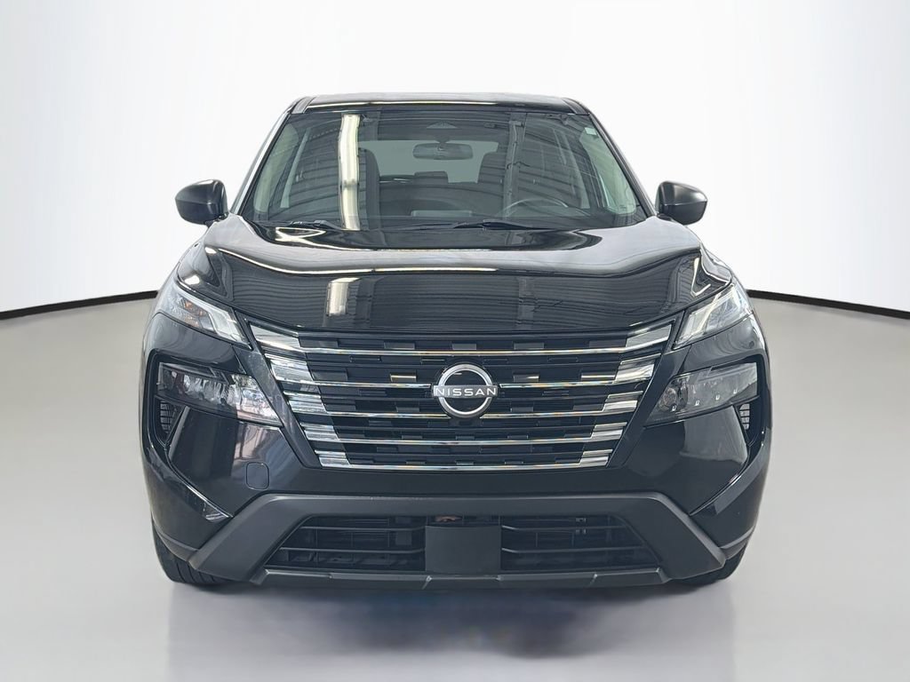 Used 2024 Nissan Rogue S FWD image 2