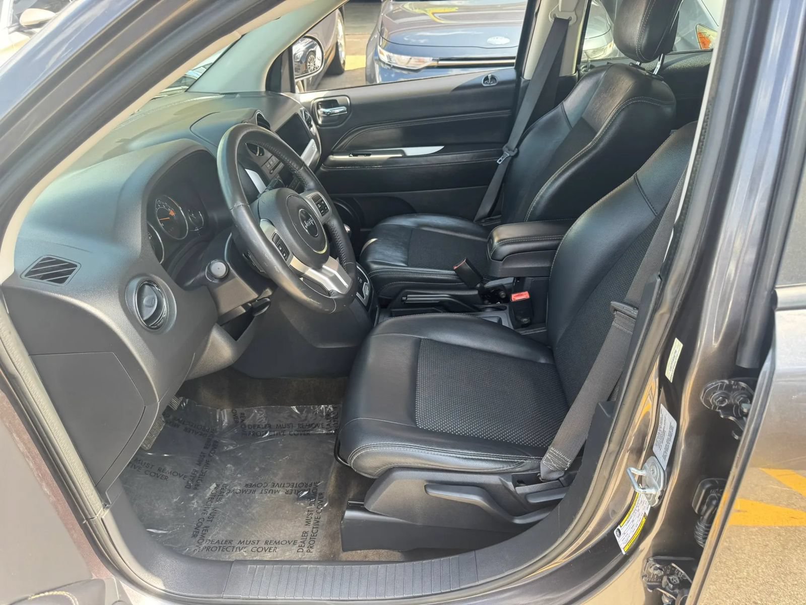 Used 2016 Jeep Compass Latitude AWD/4WD image 8