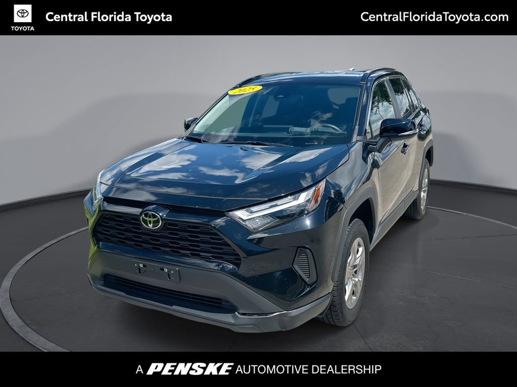 Used 2025 Toyota RAV4 XLE FWD image 1
