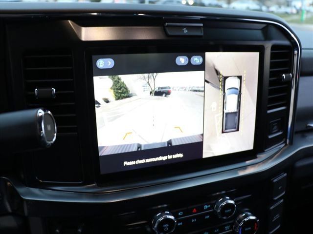 New 2026 Ford F250 Lariat w/ Black Appearance Package image 26