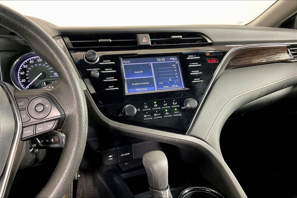 Used 2019 Toyota Camry LE image 9
