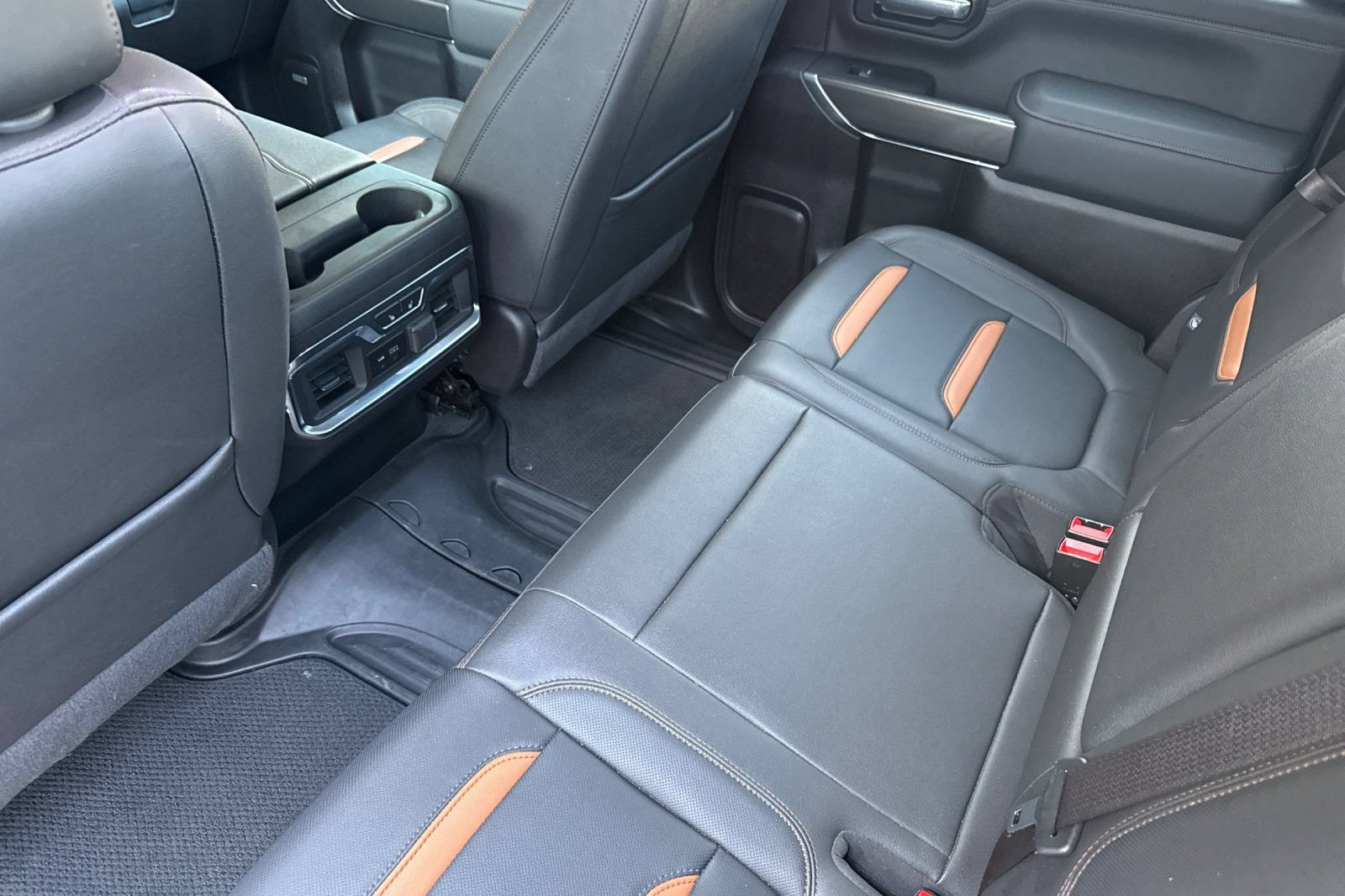Used 2023 GMC Sierra 2500 AT4 w/ AT4 Preferred Package AWD/4WD image 13