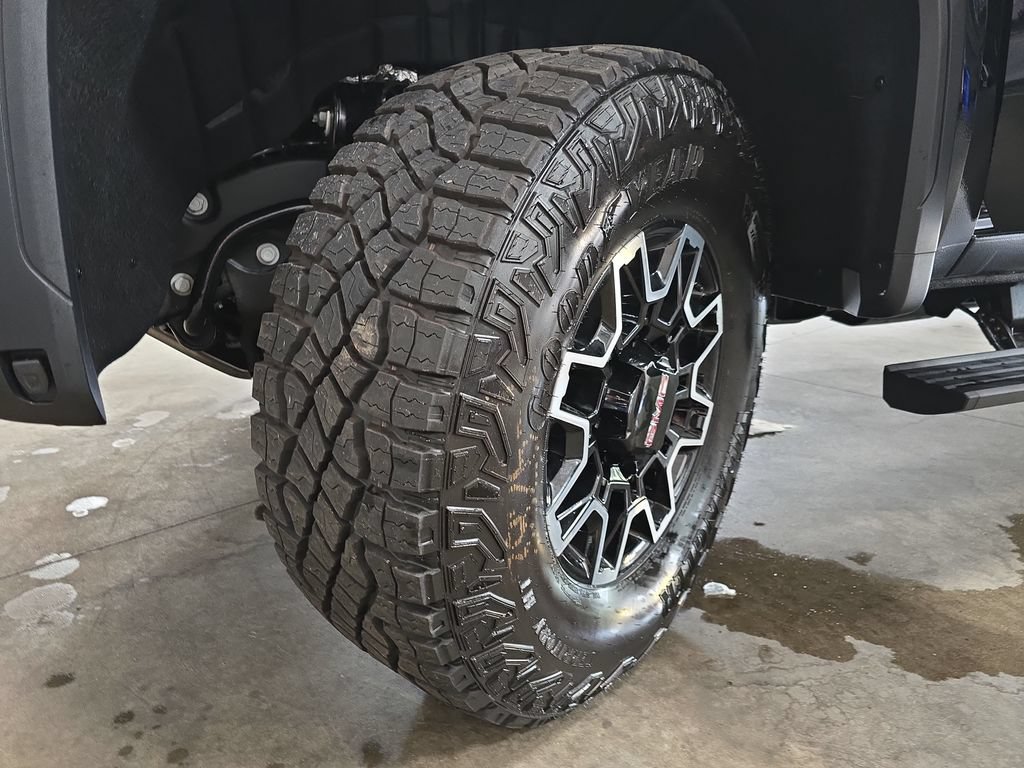 New 2026 GMC Sierra 2500 AT4X AWD/4WD image 35
