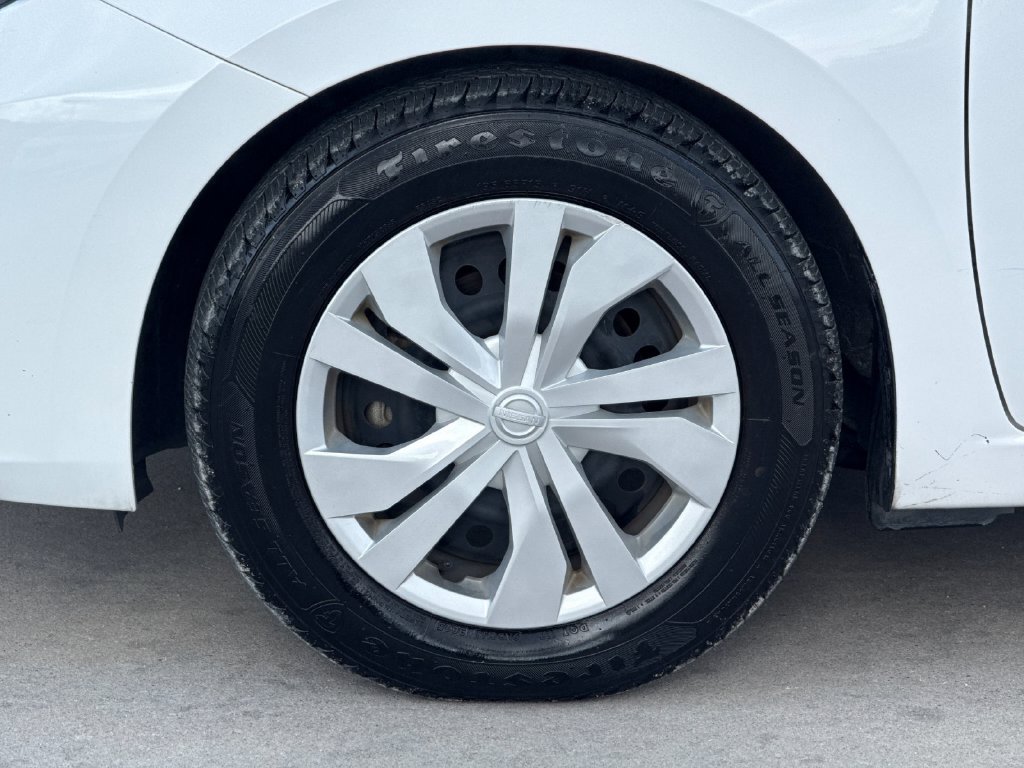 Used 2024 Nissan Versa S FWD image 25