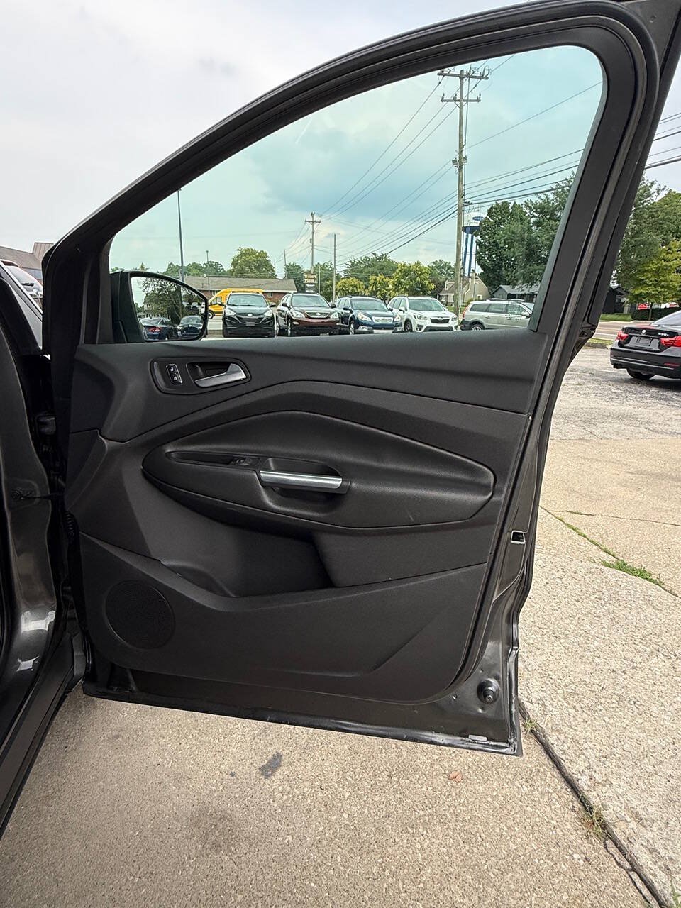 Used 2016 Ford Escape Titanium AWD/4WD image 8