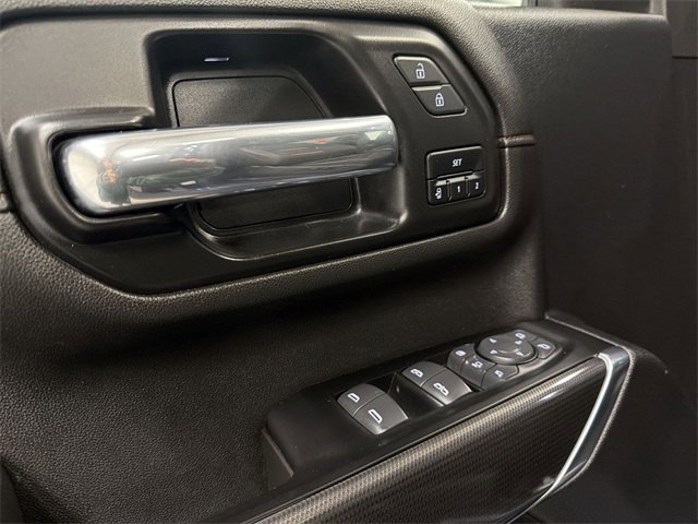 Used 2022 GMC Sierra 3500 AT4 w/ AT4 Preferred Package image 23