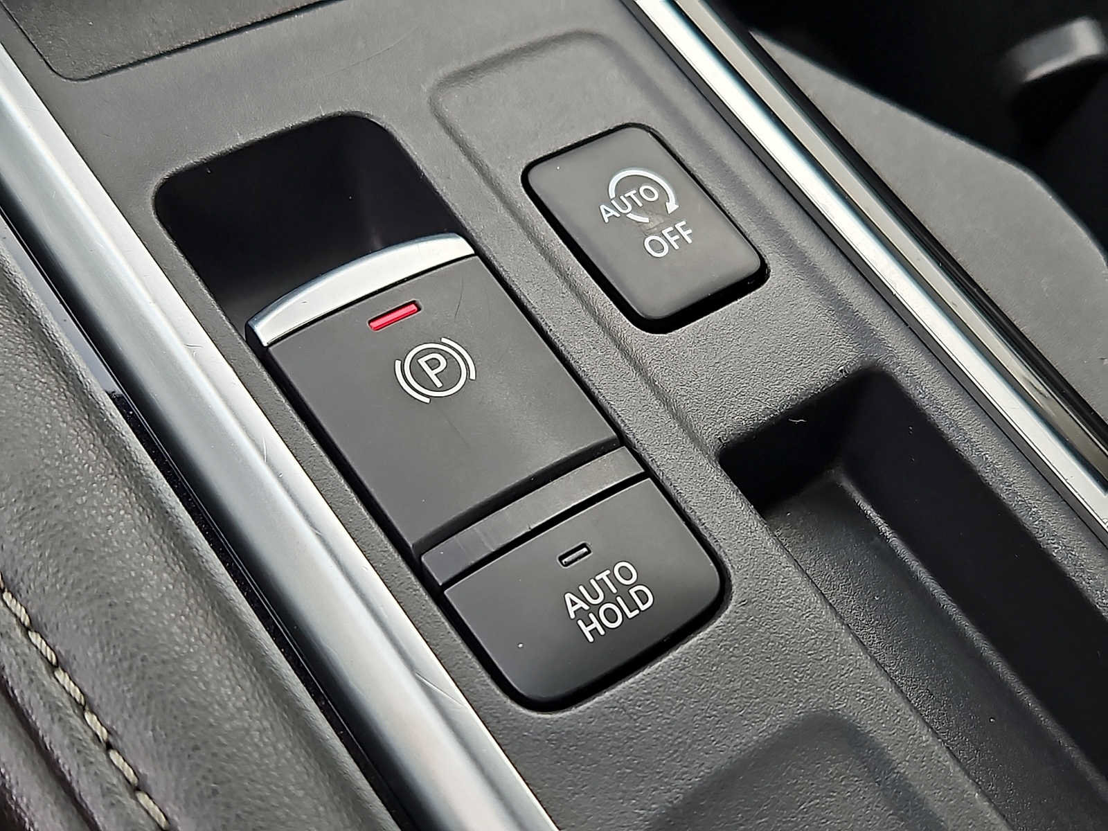 Used 2022 Nissan Pathfinder SL w/ SL Premium Package FWD image 28