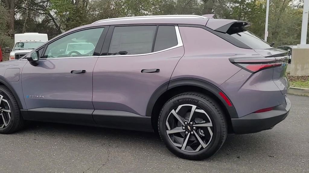 New 2026 Chevrolet Equinox EV LT image 6