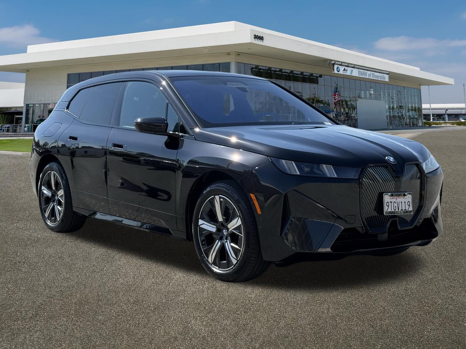 Used 2026 BMW iX xDrive60 image 2