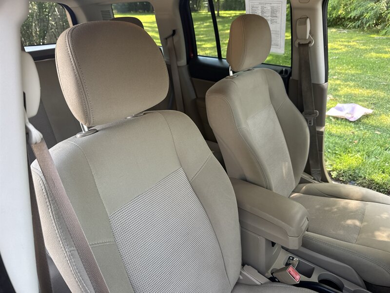 Used 2012 Jeep Patriot Latitude w/ Altitude Pkg AWD/4WD image 29