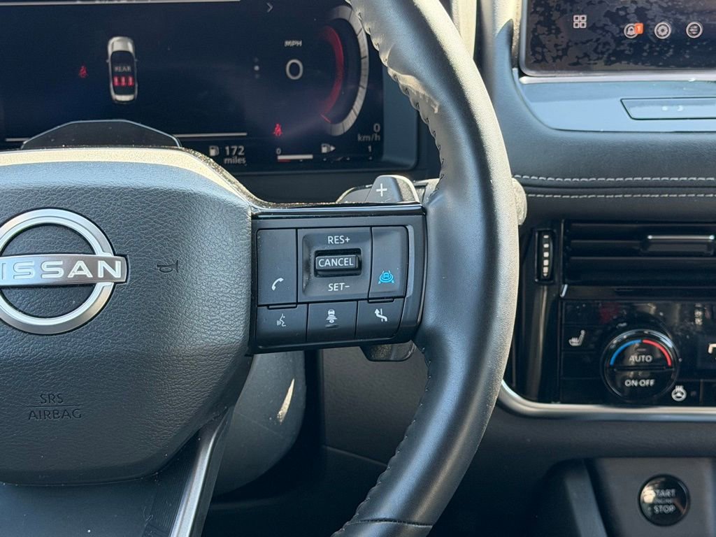 Used 2025 Nissan Rogue SL w/ Tech Package image 22