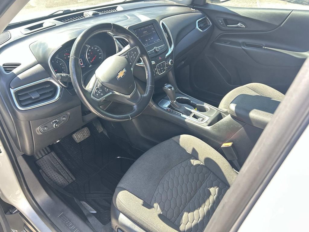 Used 2020 Chevrolet Equinox LT w/ Driver Convenience Package FWD image 16