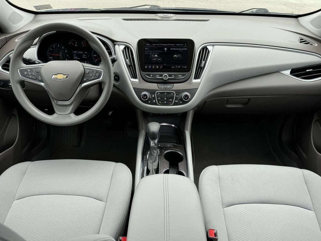 Used 2024 Chevrolet Malibu LT FWD image 2