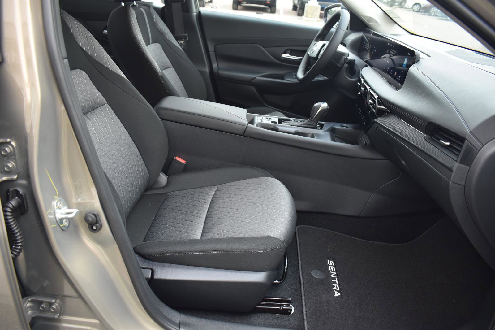 Used 2026 Nissan Sentra SV w/ SV Convenience Package FWD image 49