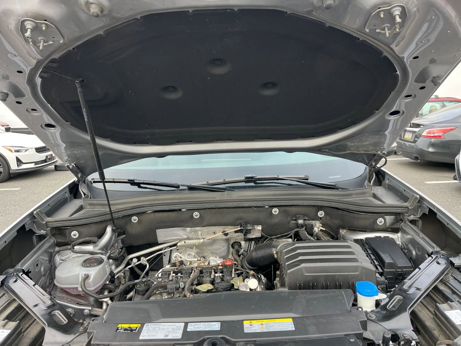 Used 2025 Volkswagen Atlas SE image 32