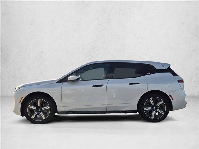 Used 2026 BMW iX xDrive60 AWD/4WD image 9