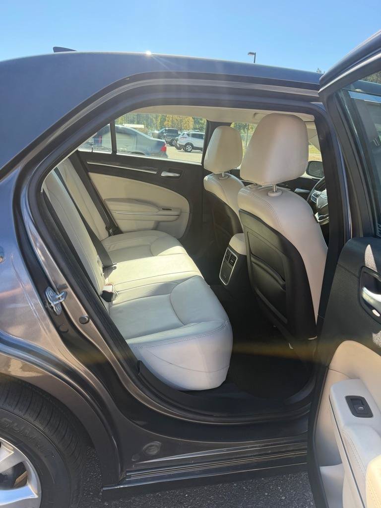 Used 2017 Chrysler 300 Limited w/ Value Package AWD/4WD image 17