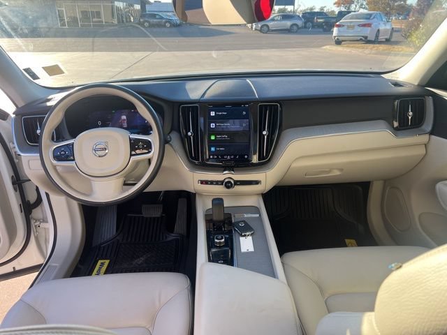 Used 2023 Volvo XC60 B5 Plus AWD/4WD image 17