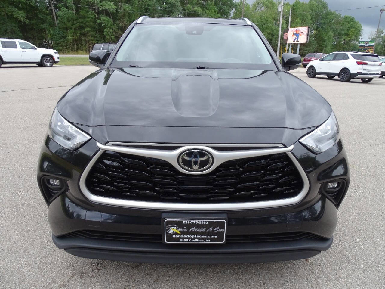 Used 2021 Toyota Highlander XLE image 5