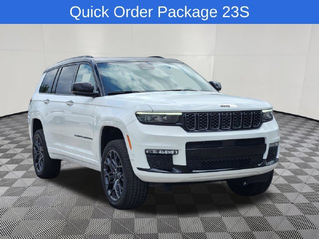 Used 2025 Jeep Grand Cherokee L Summit w/ Obsidian Package AWD/4WD image 2