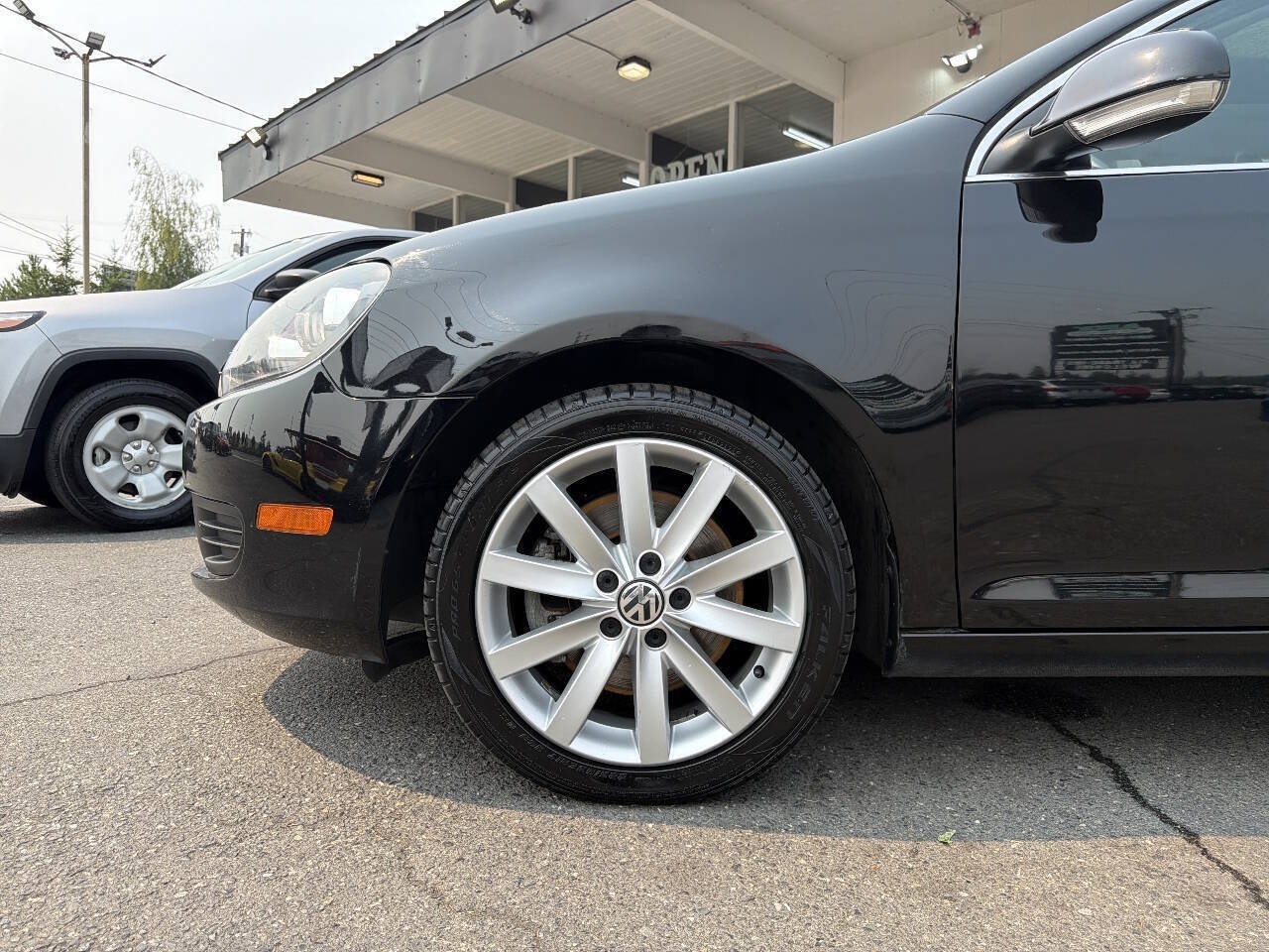 Used 2014 Volkswagen Jetta TDI FWD image 2