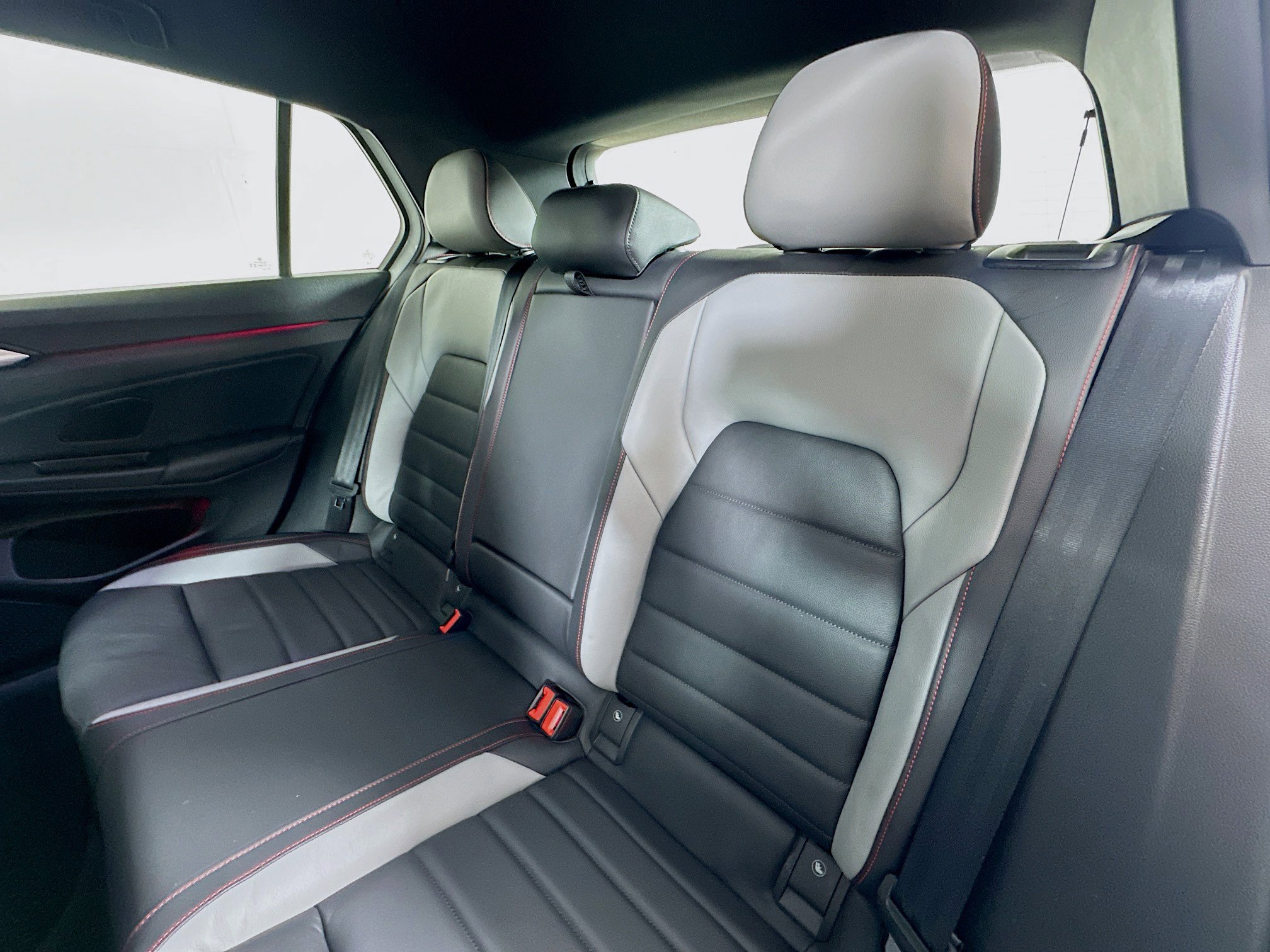 Used 2024 Volkswagen GTI Autobahn w/ MDO Package image 24