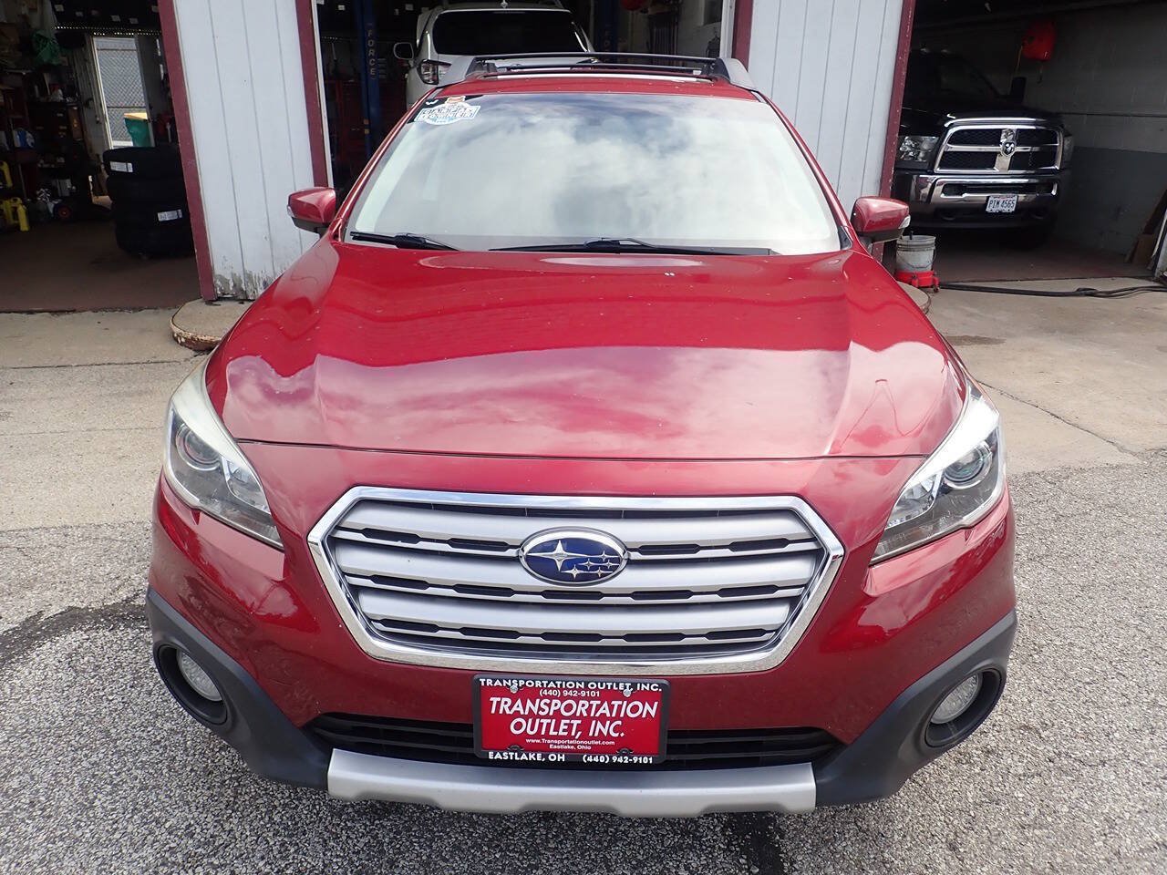 Used 2015 Subaru Outback 2.5i Limited AWD/4WD image 3