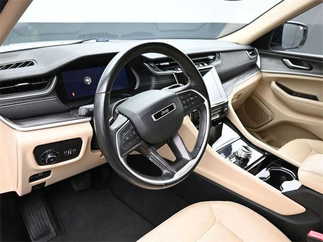 Used 2022 Jeep Grand Cherokee L Limited image 12