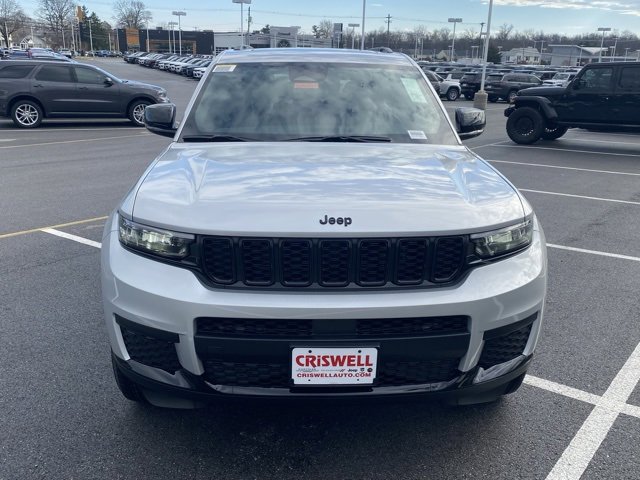 New 2025 Jeep Grand Cherokee L Altitude image 10