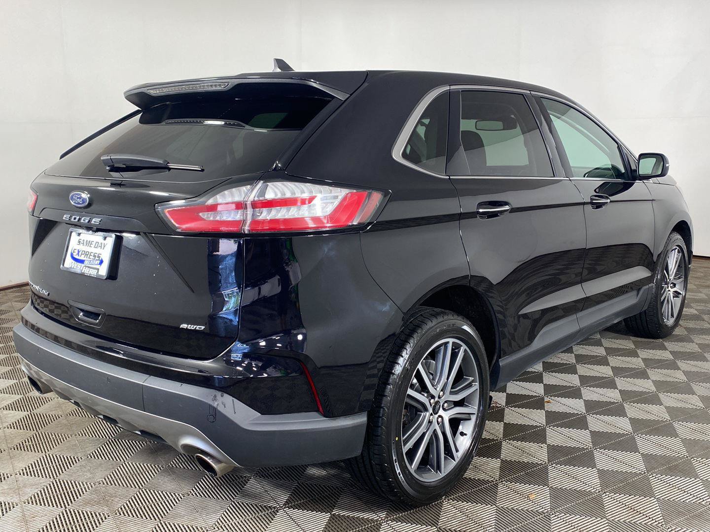 Used 2024 Ford Edge Titanium AWD/4WD image 24