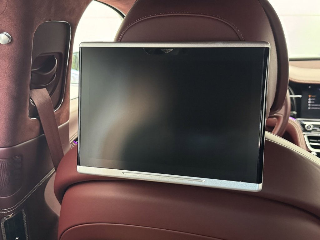 Used 2020 Bentley Flying Spur W12 image 62